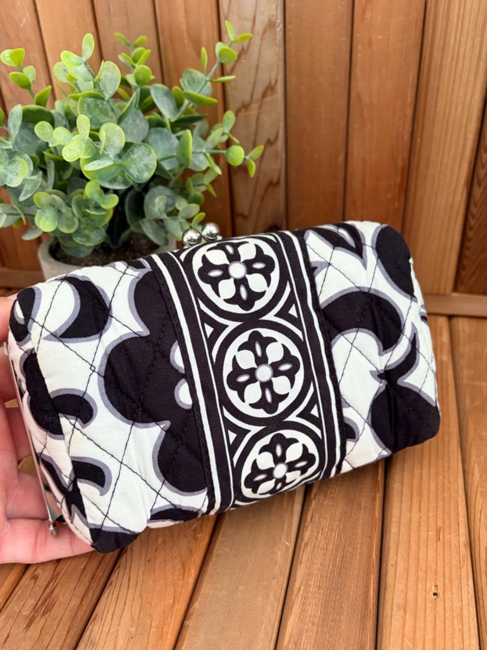 Vera Bradley Black White Kisslock Frame Clutch Cosmetic Bag Quilted, Vintage - Picture 5 of 9